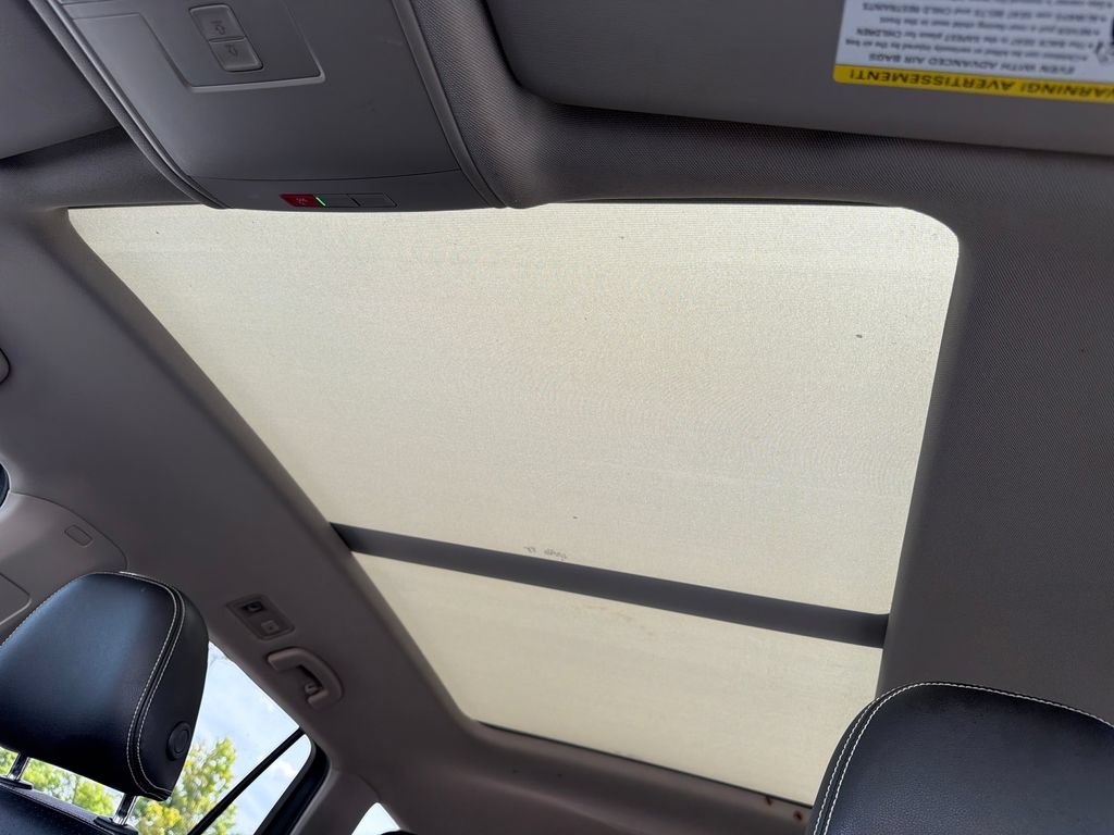 Used 2023 Volkswagen Atlas SE w/ Panoramic Sunroof Package FWD image 24