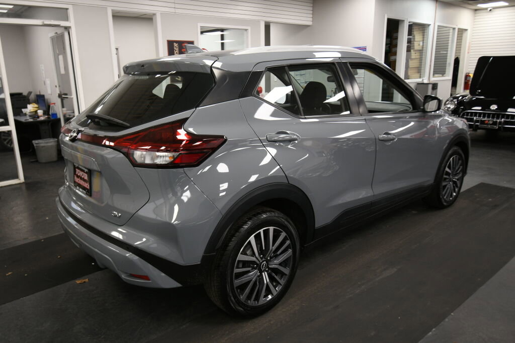 Used 2022 Nissan Kicks SV image 8