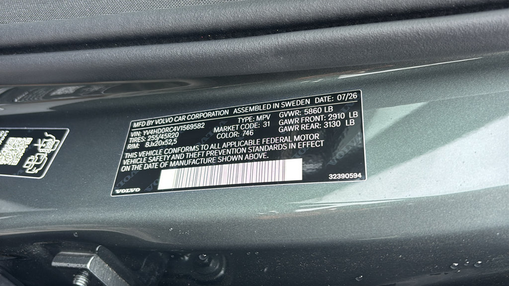 New 2027 Volvo XC60 T8 Plus AWD/4WD image 33