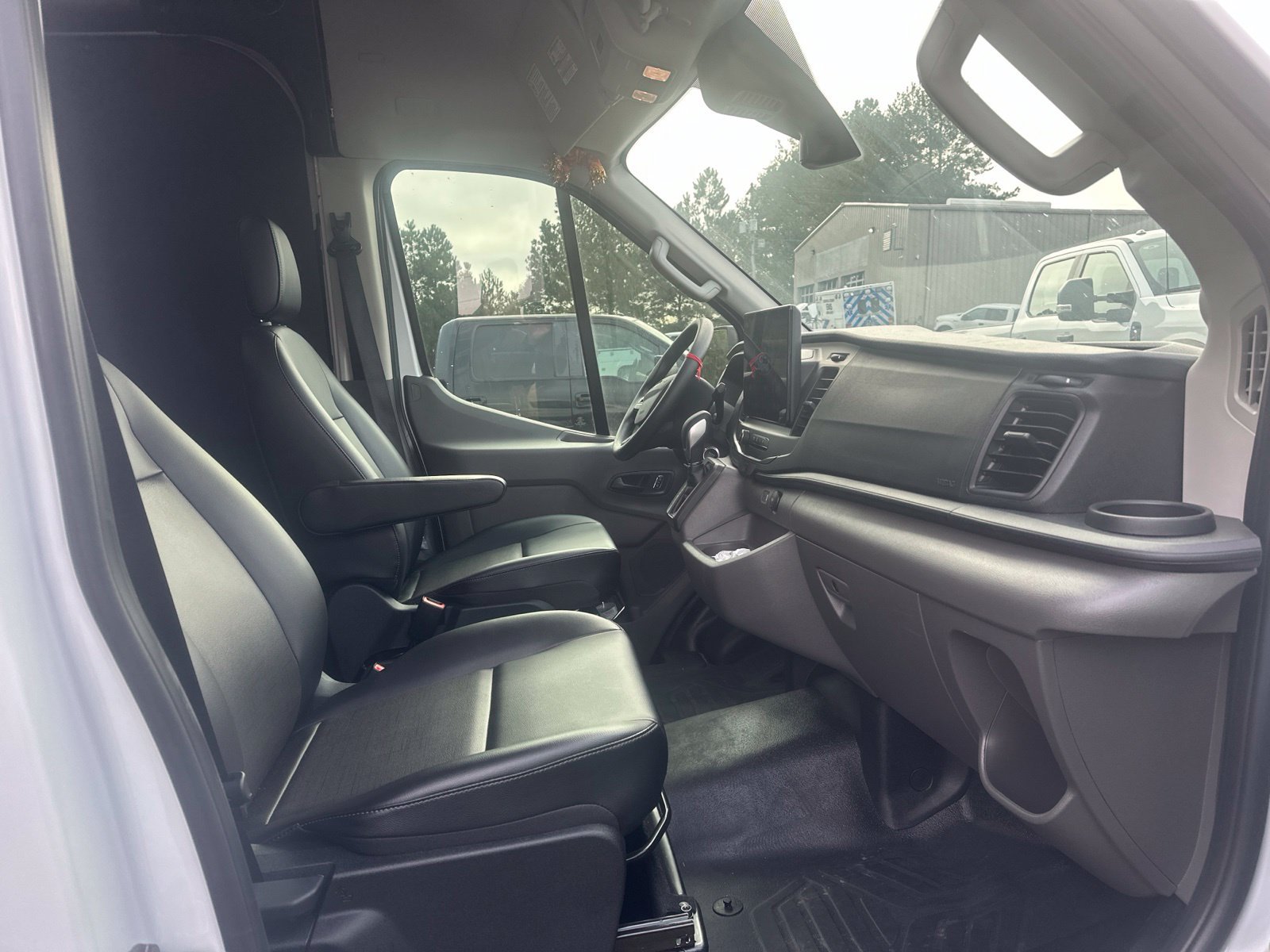Used 2026 Ford Transit 350 148 High Roof Extended w/ Load Area Protection Package RWD image 6