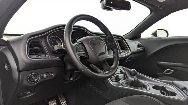 Used 2016 Dodge Challenger R/T image 22