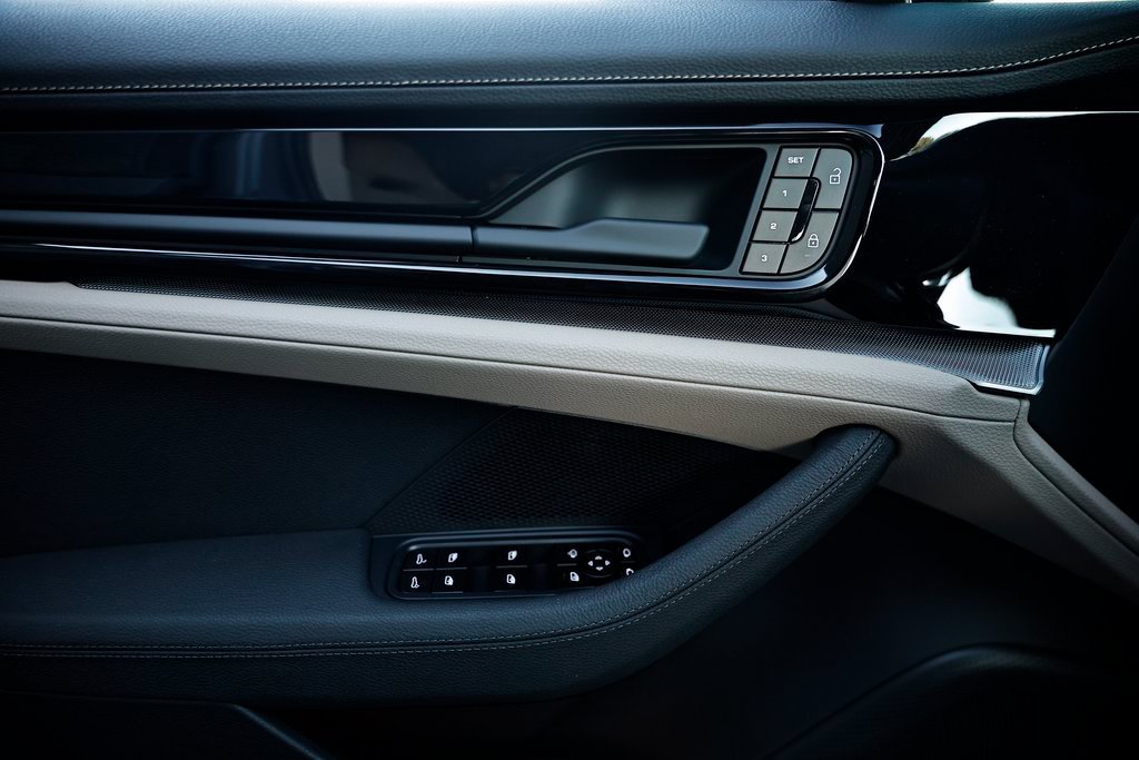 New 2026 Porsche Panamera 4 AWD/4WD image 18