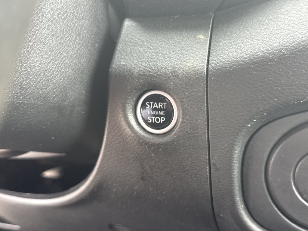 Used 2023 Nissan Frontier SV w/ SV Convenience Package RWD image 23