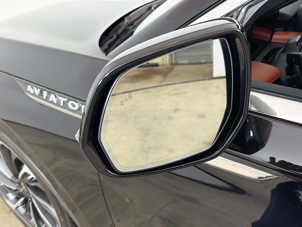 Used 2025 Lincoln Aviator Reserve w/ Equipment Group 201A AWD/4WD image 33