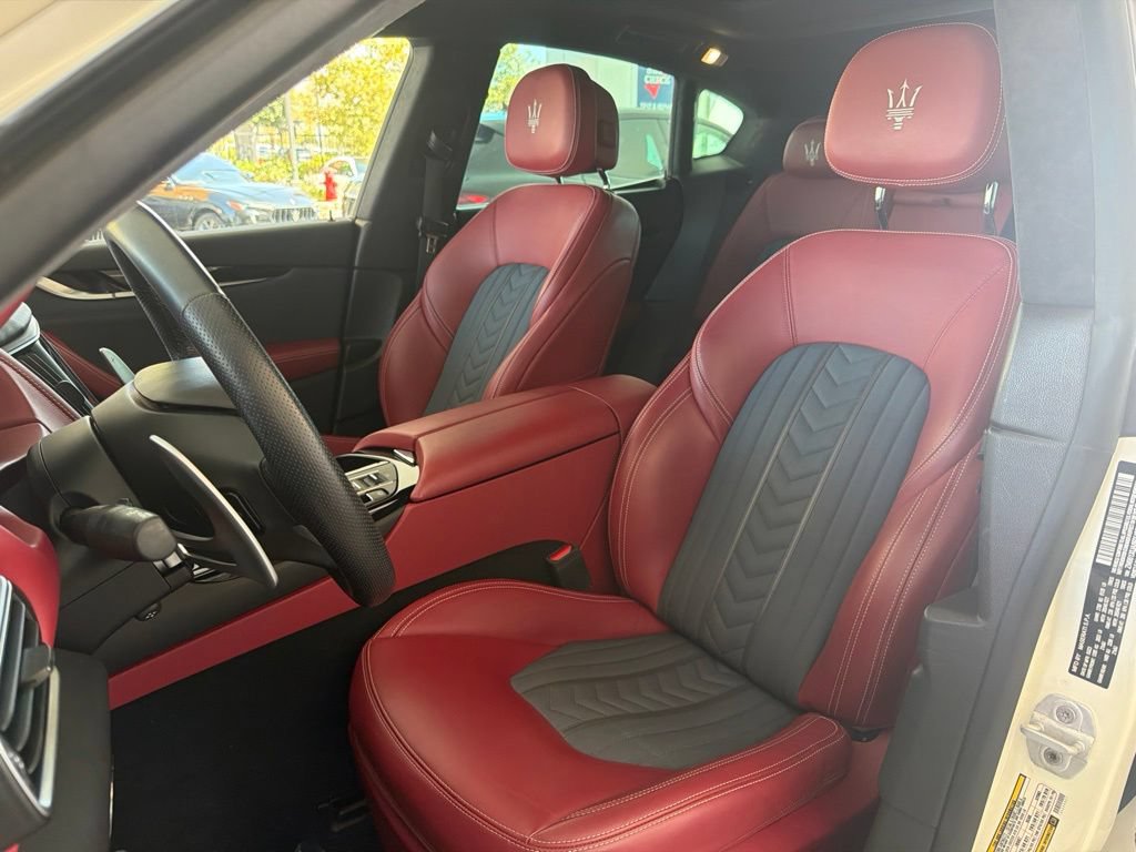 Certified 2023 Maserati Levante GT AWD/4WD image 16