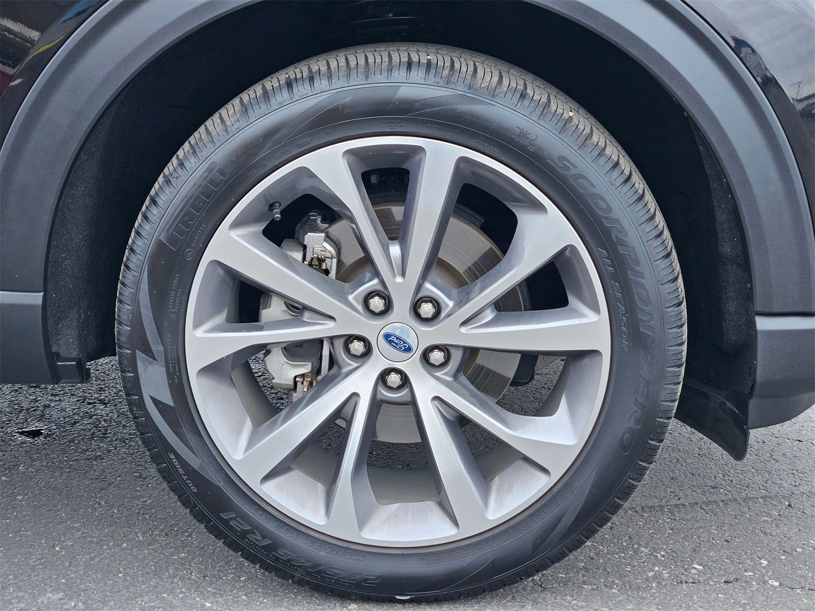 Used 2025 Ford Explorer Platinum w/ Ultimate Package image 31