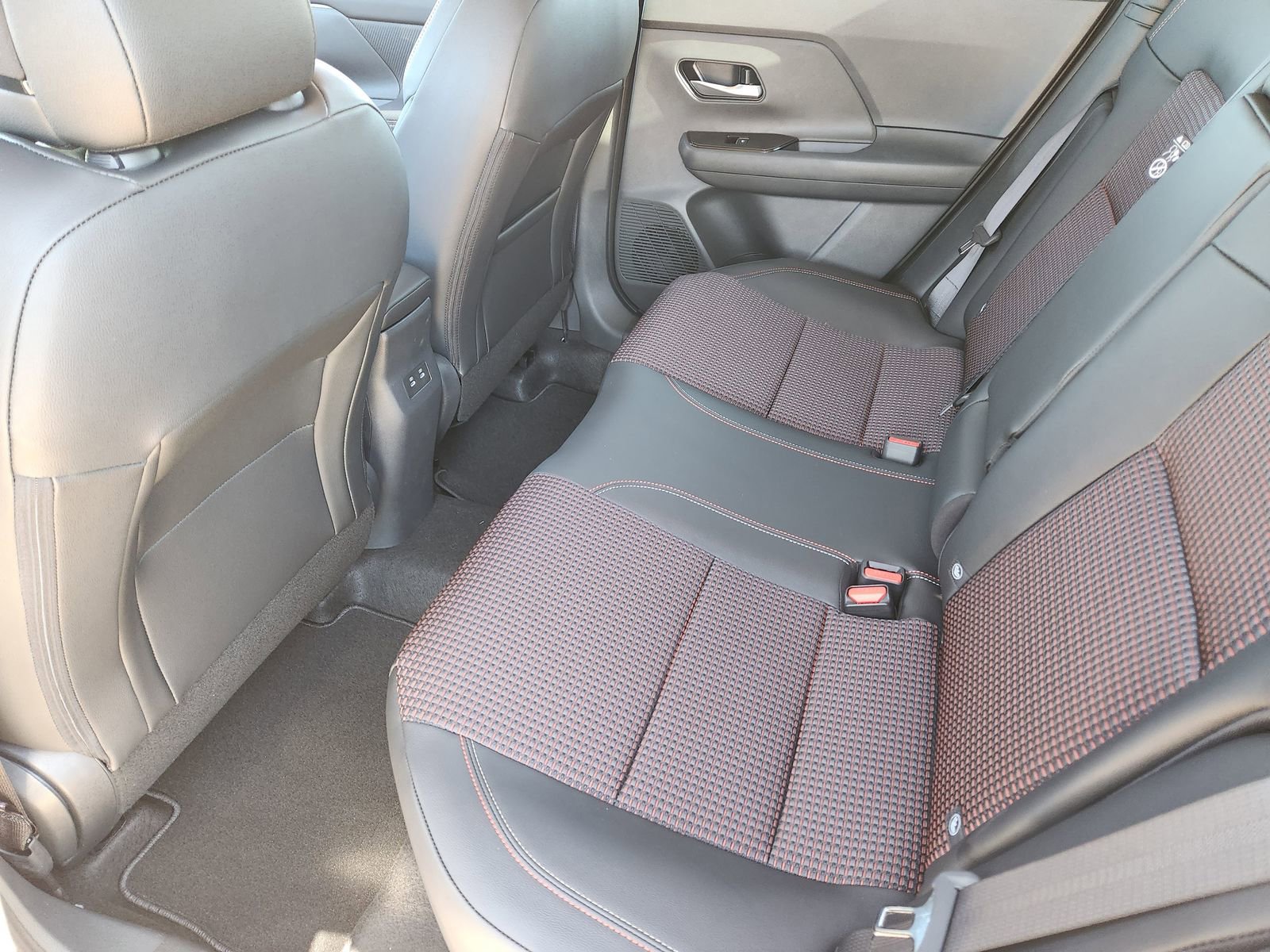 New 2026 Nissan Kicks SR w/ SR Premium Package image 27