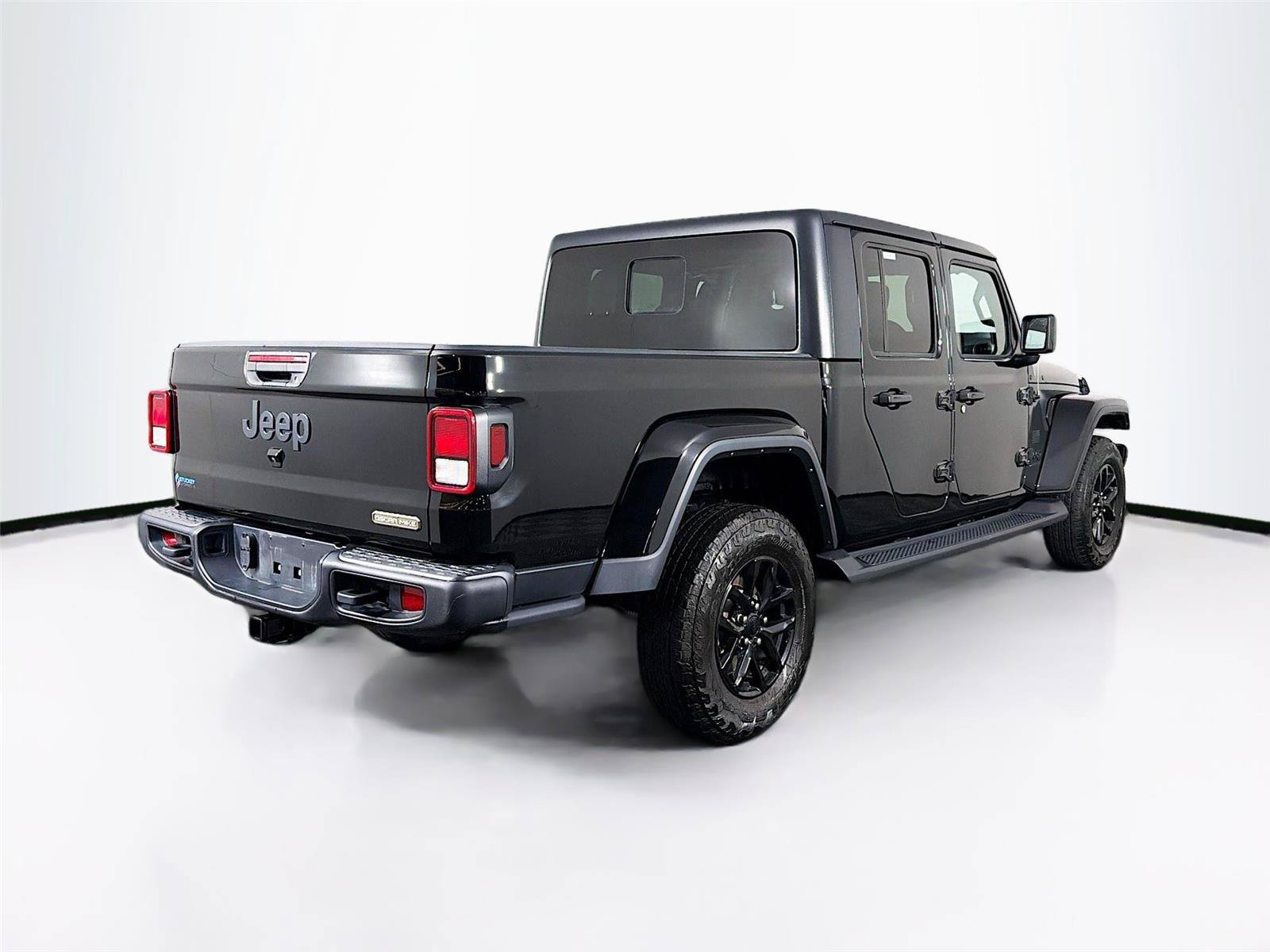 Used 2023 Jeep Gladiator Sport AWD/4WD image 11