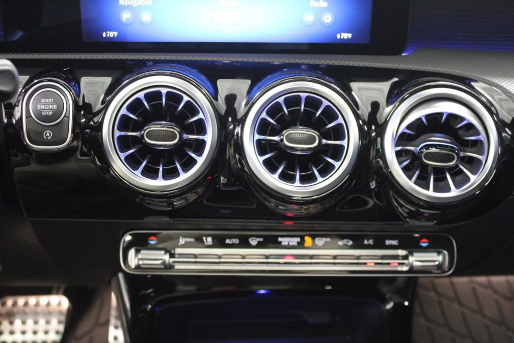 Used 2025 Mercedes-Benz CLA 35 AMG 4MATIC image 25