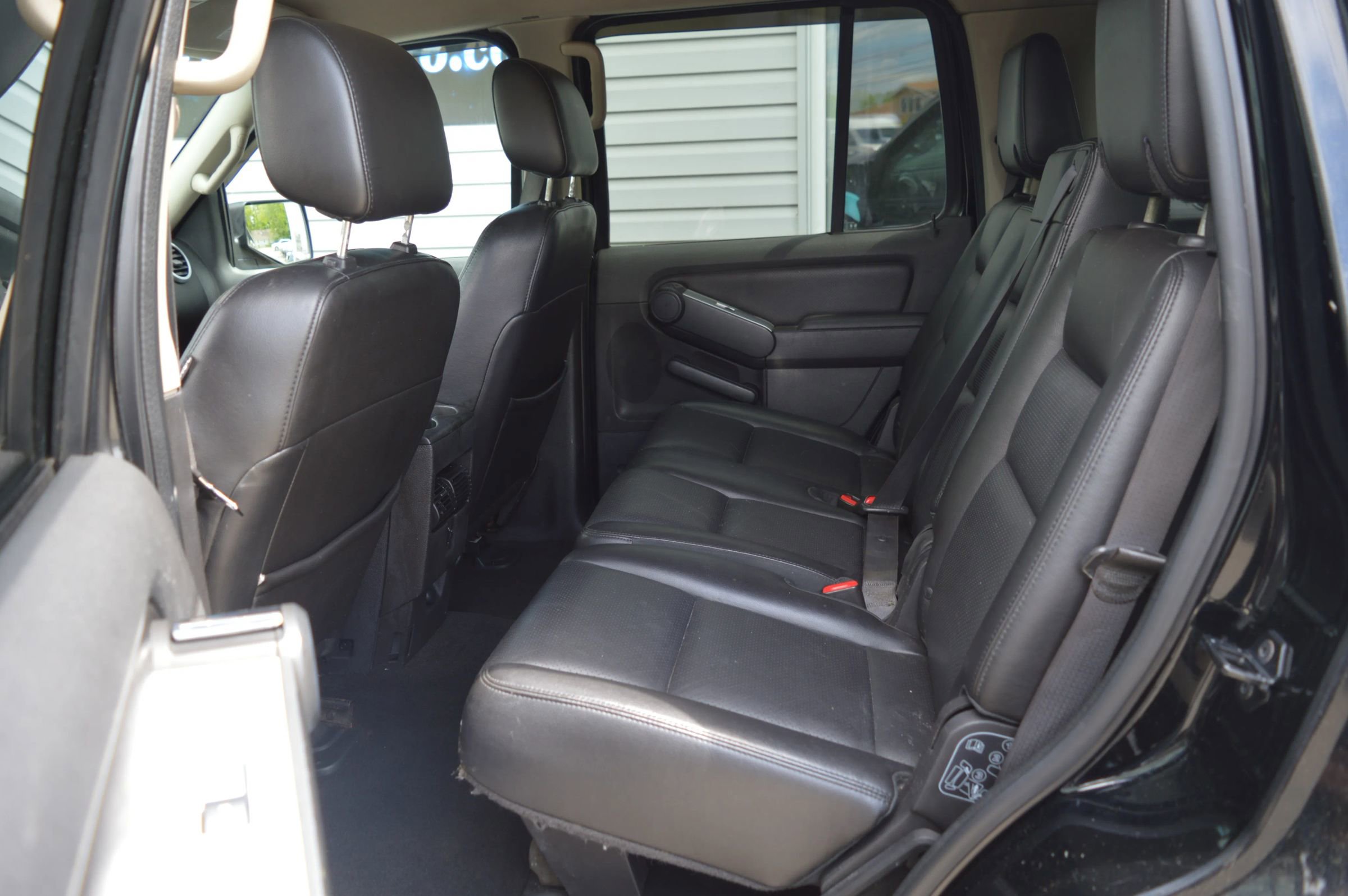 Used 2007 Mercury Mountaineer AWD image 13