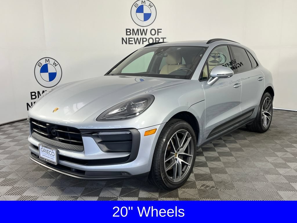 Used 2024 Porsche Macan AWD/4WD image 3