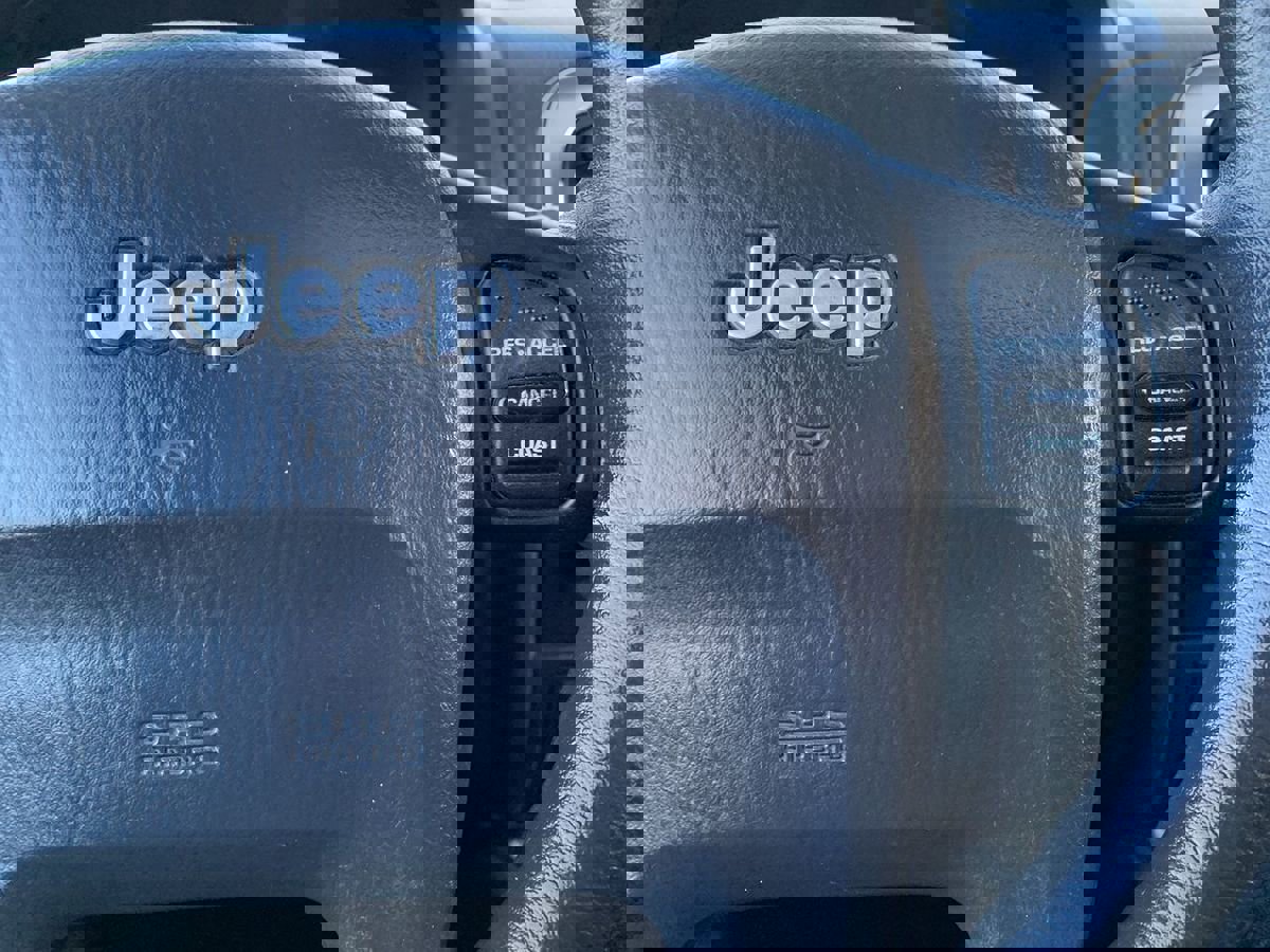 Used 2004 Jeep Grand Cherokee Laredo w/ Trailer Tow Prep Group image 20