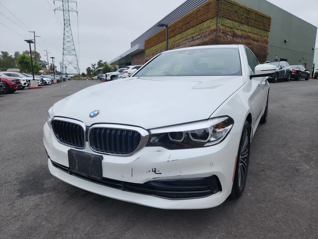 Used 2019 BMW 530e w/ Convenience Package RWD image 3