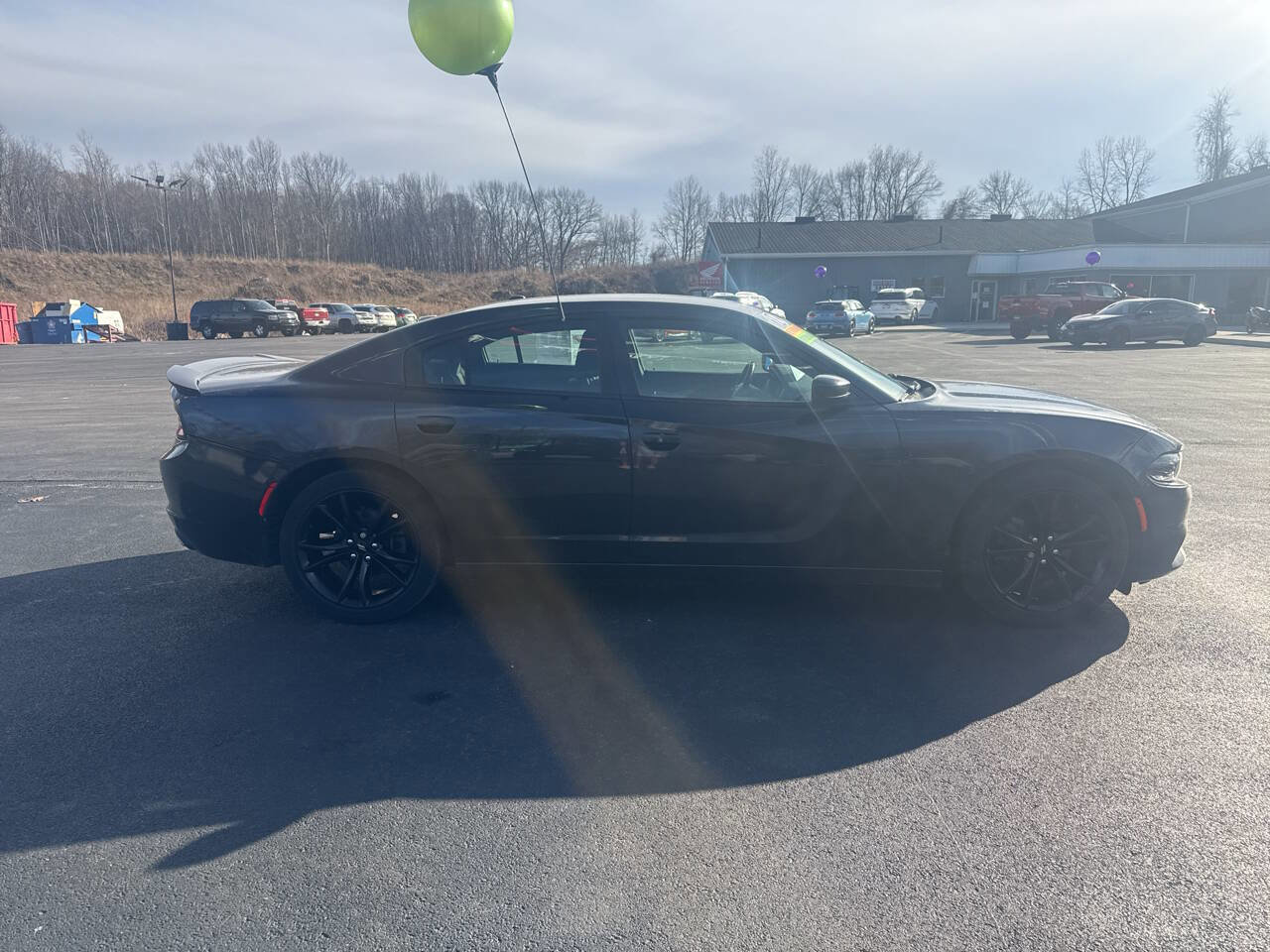 Used 2018 Dodge Charger SXT w/ Blacktop Package image 9