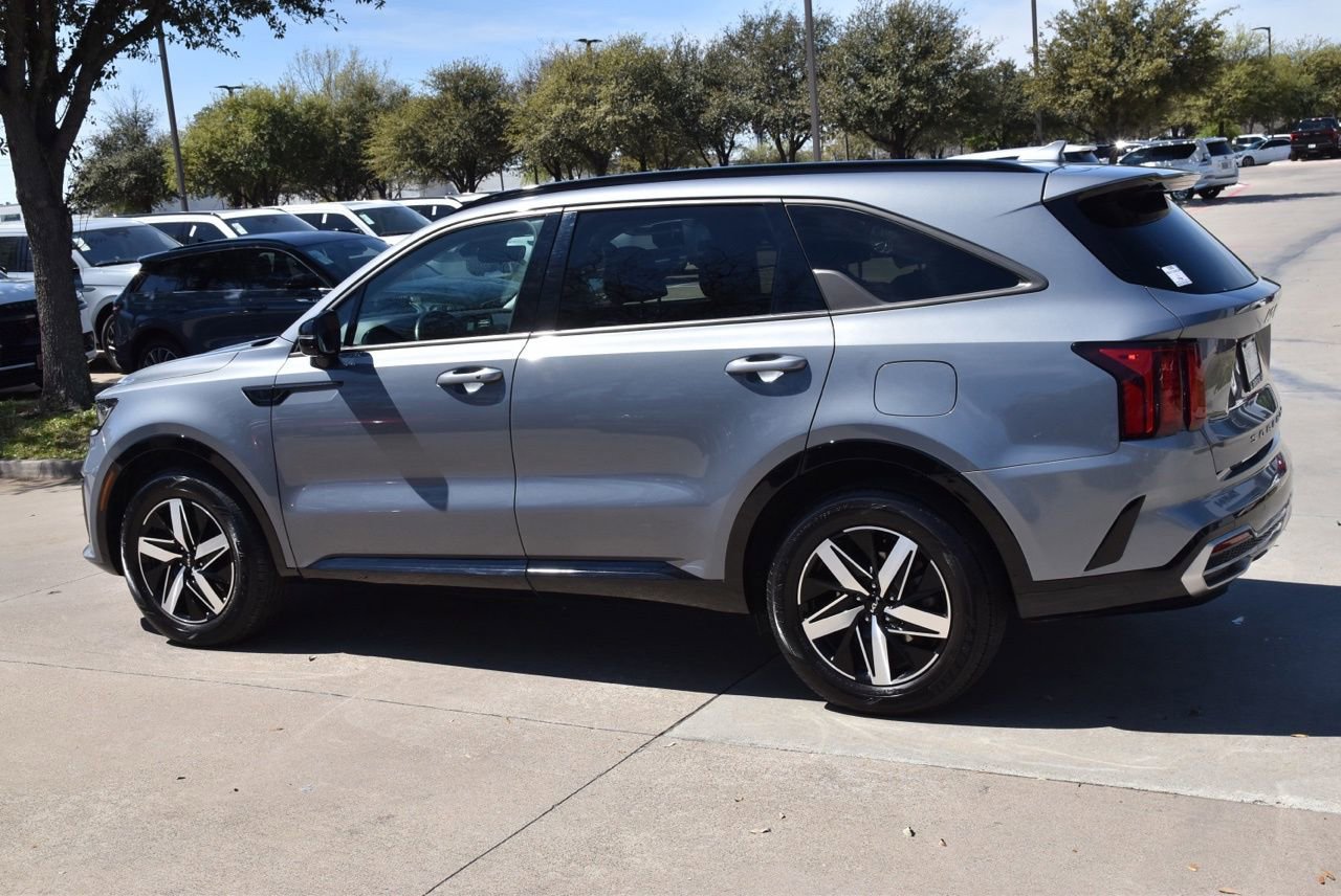Used 2022 Kia Sorento EX image 11