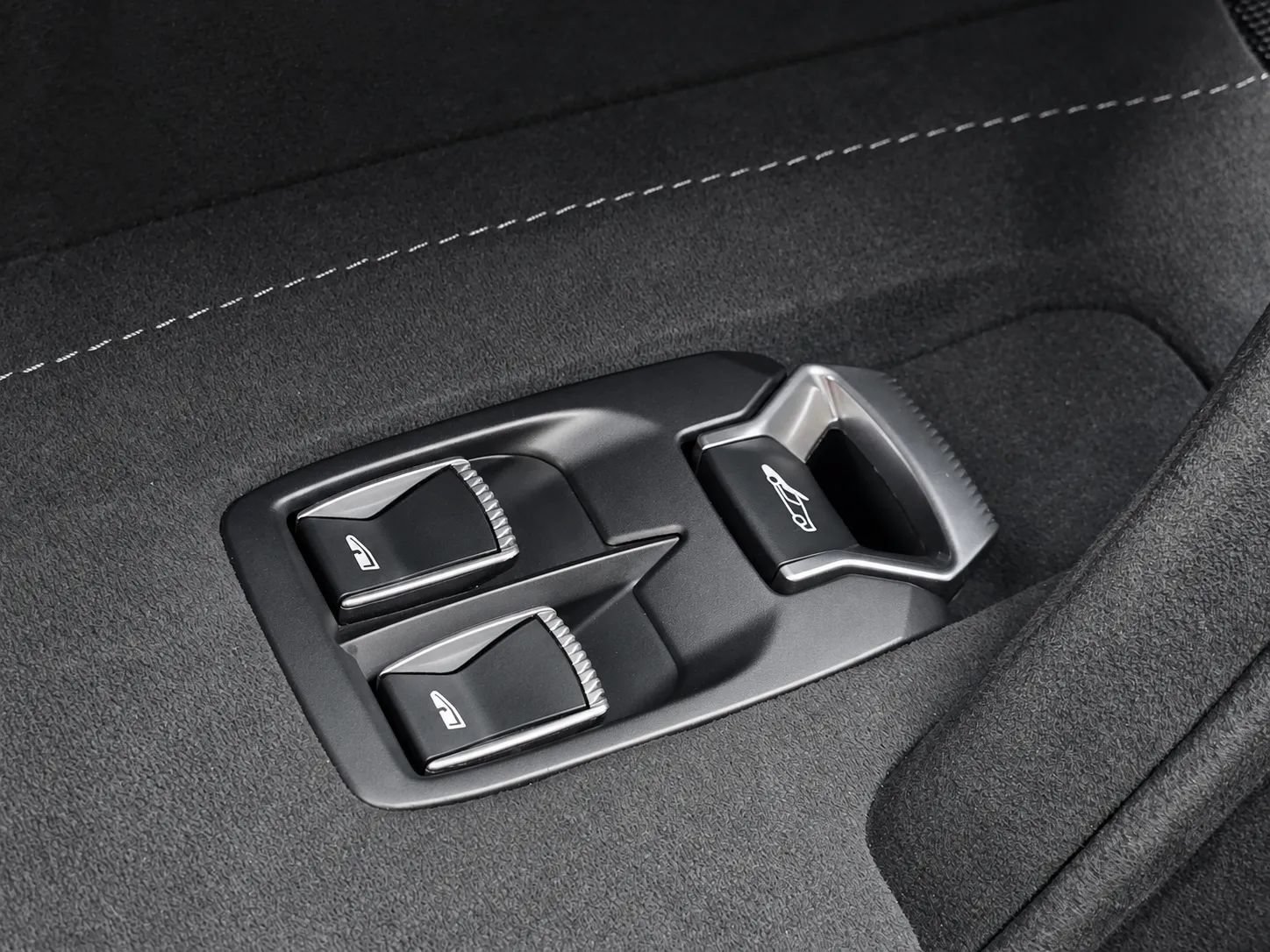 Used 2019 McLaren 720S RWD image 54
