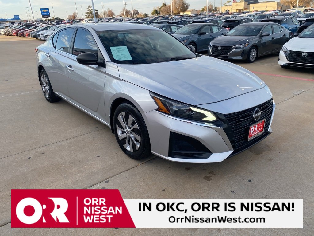 Used 2024 Nissan Altima 2.5 S image 7