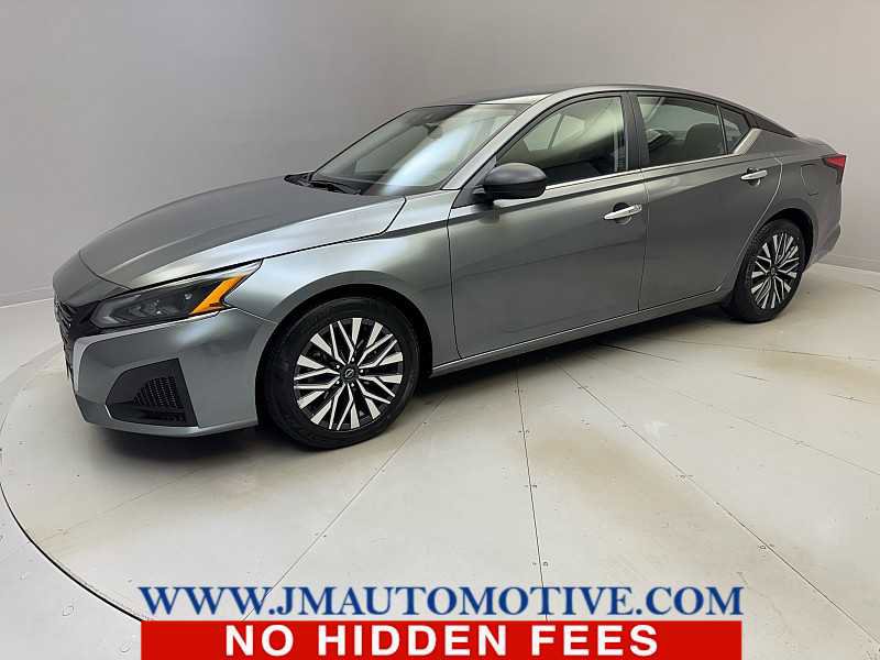 Used 2024 Nissan Altima 2.5 SV FWD video 1