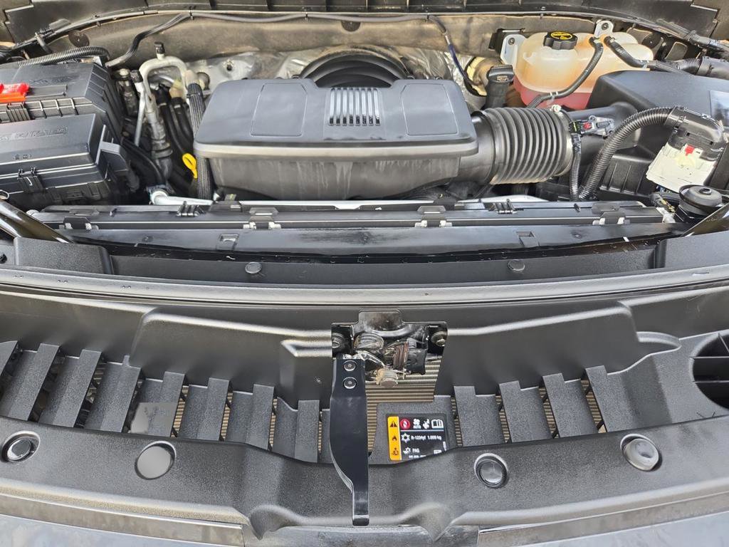 Used 2024 Chevrolet Tahoe Z71 w/ Luxury Package image 33