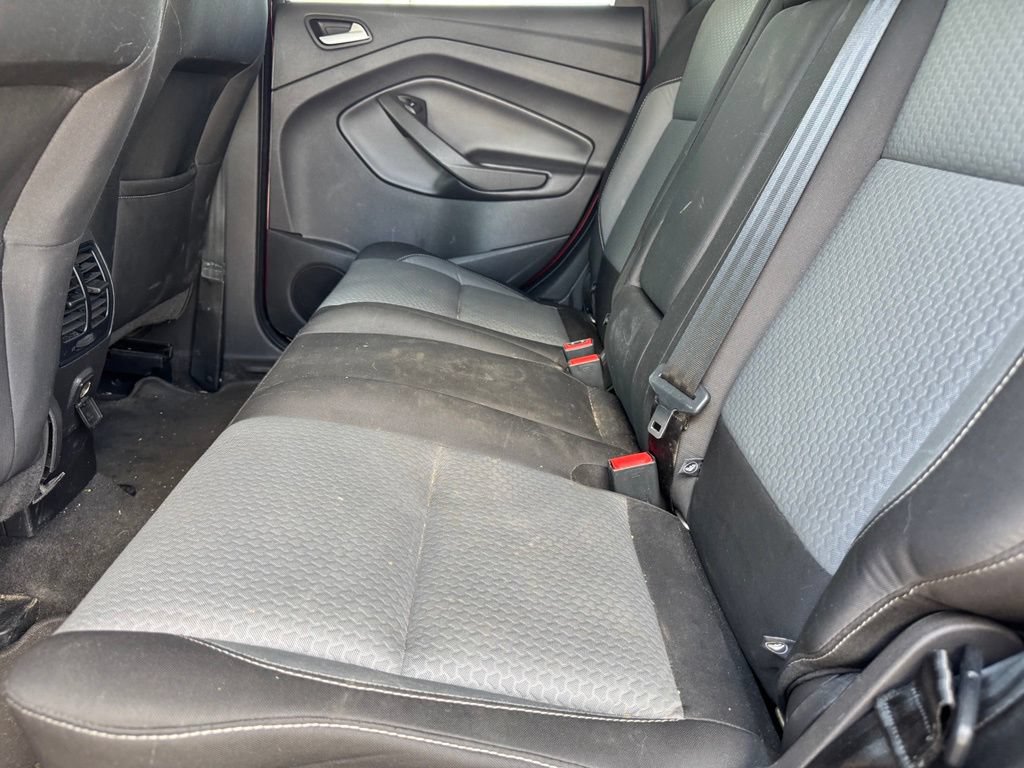 Used 2017 Ford Escape SE FWD image 14