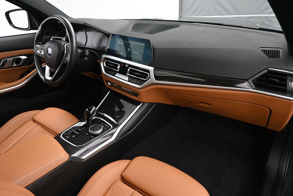 Used 2022 BMW 330i xDrive Sedan w/ Driving Assistance Package AWD/4WD image 25