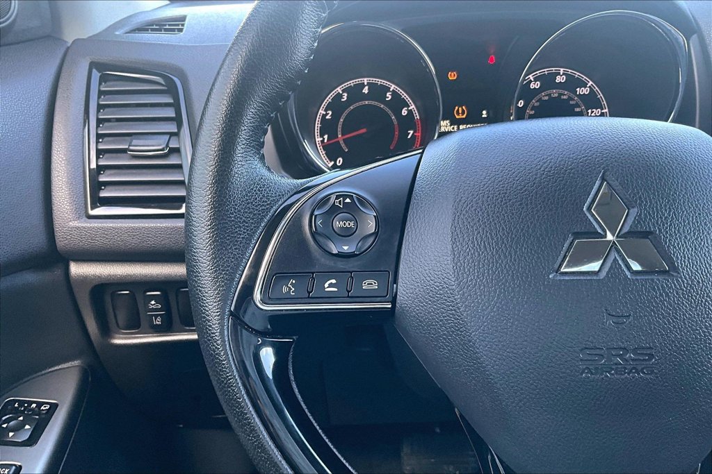 Used 2025 Mitsubishi Outlander Sport SE AWD/4WD image 18