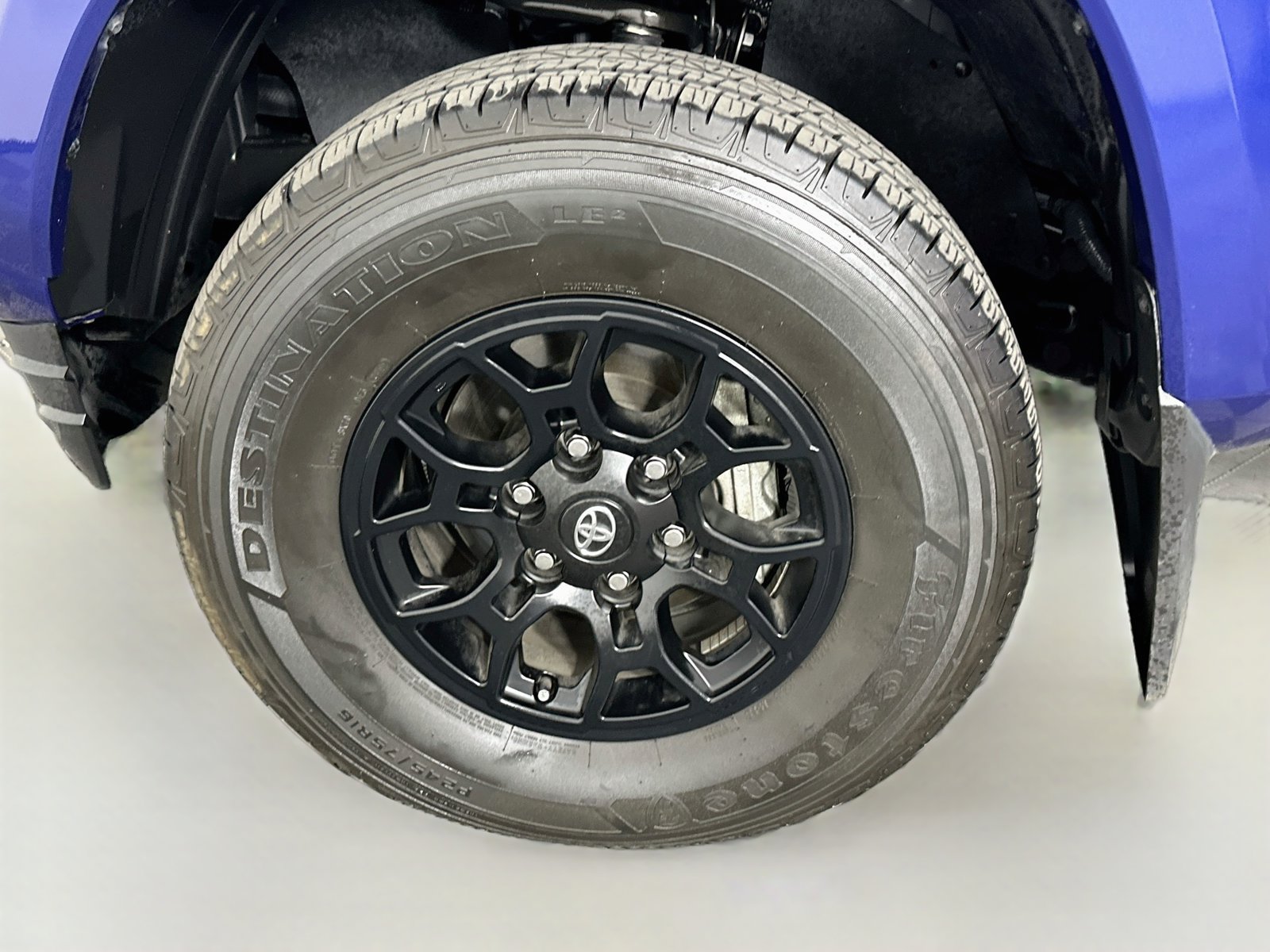 Certified 2022 Toyota Tacoma SR5 AWD/4WD image 28
