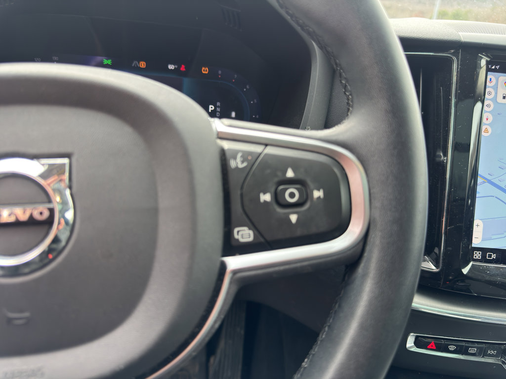 Used 2023 Volvo XC60 B5 Core w/ Climate Package image 12