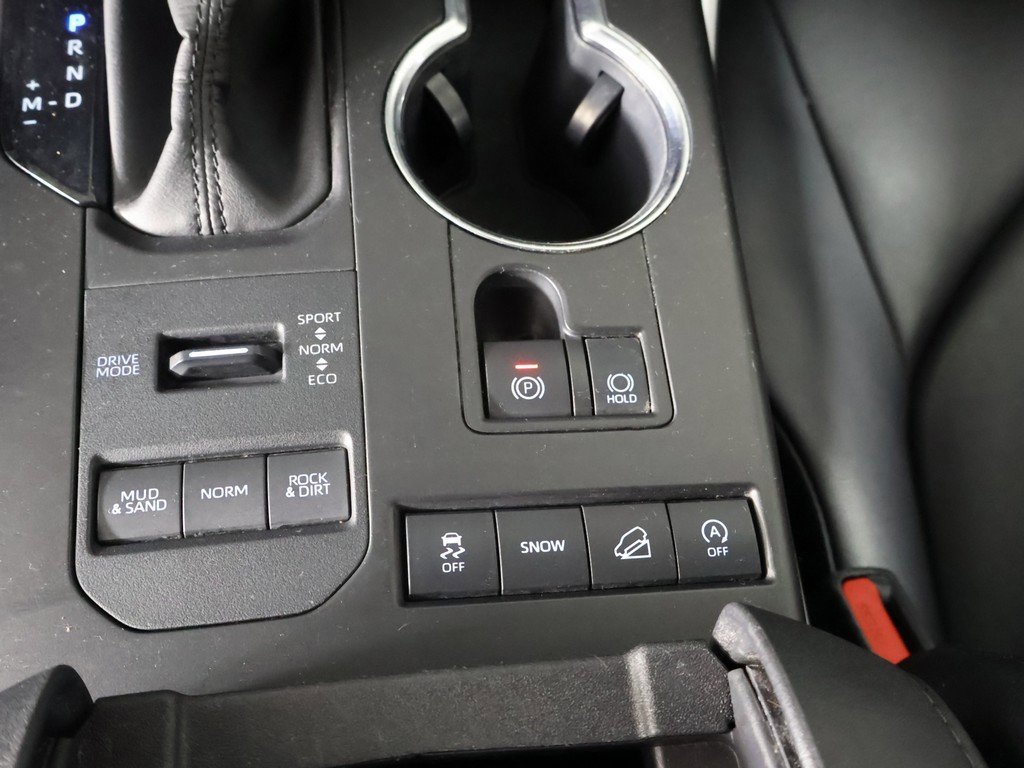 Used 2020 Toyota Highlander XLE image 49