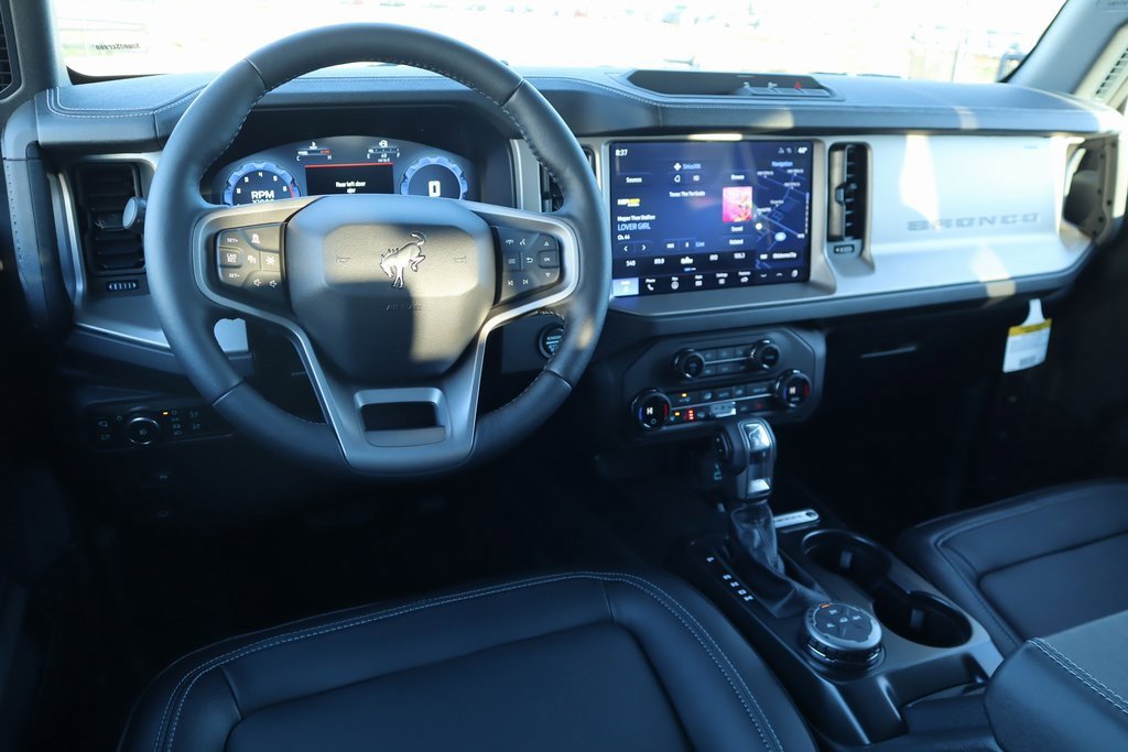 New 2025 Ford Bronco Outer Banks image 11