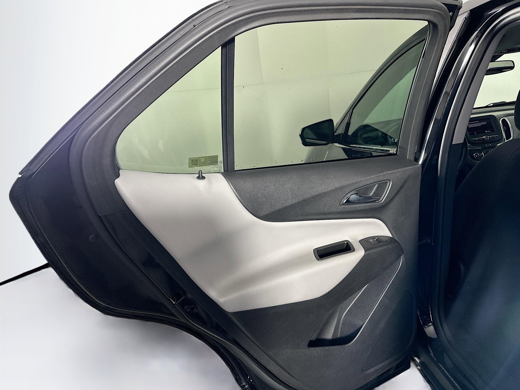 Used 2024 Chevrolet Equinox LT image 25