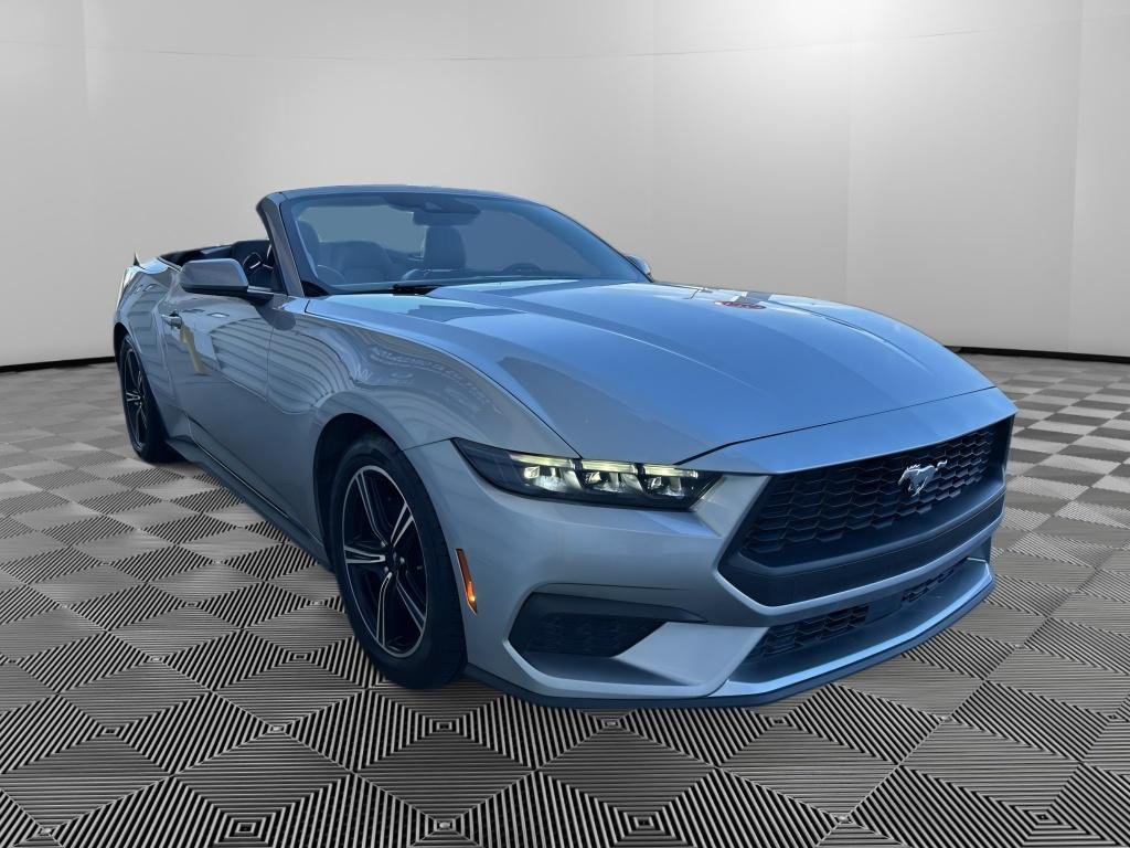 Used 2025 Ford Mustang Premium RWD image 3