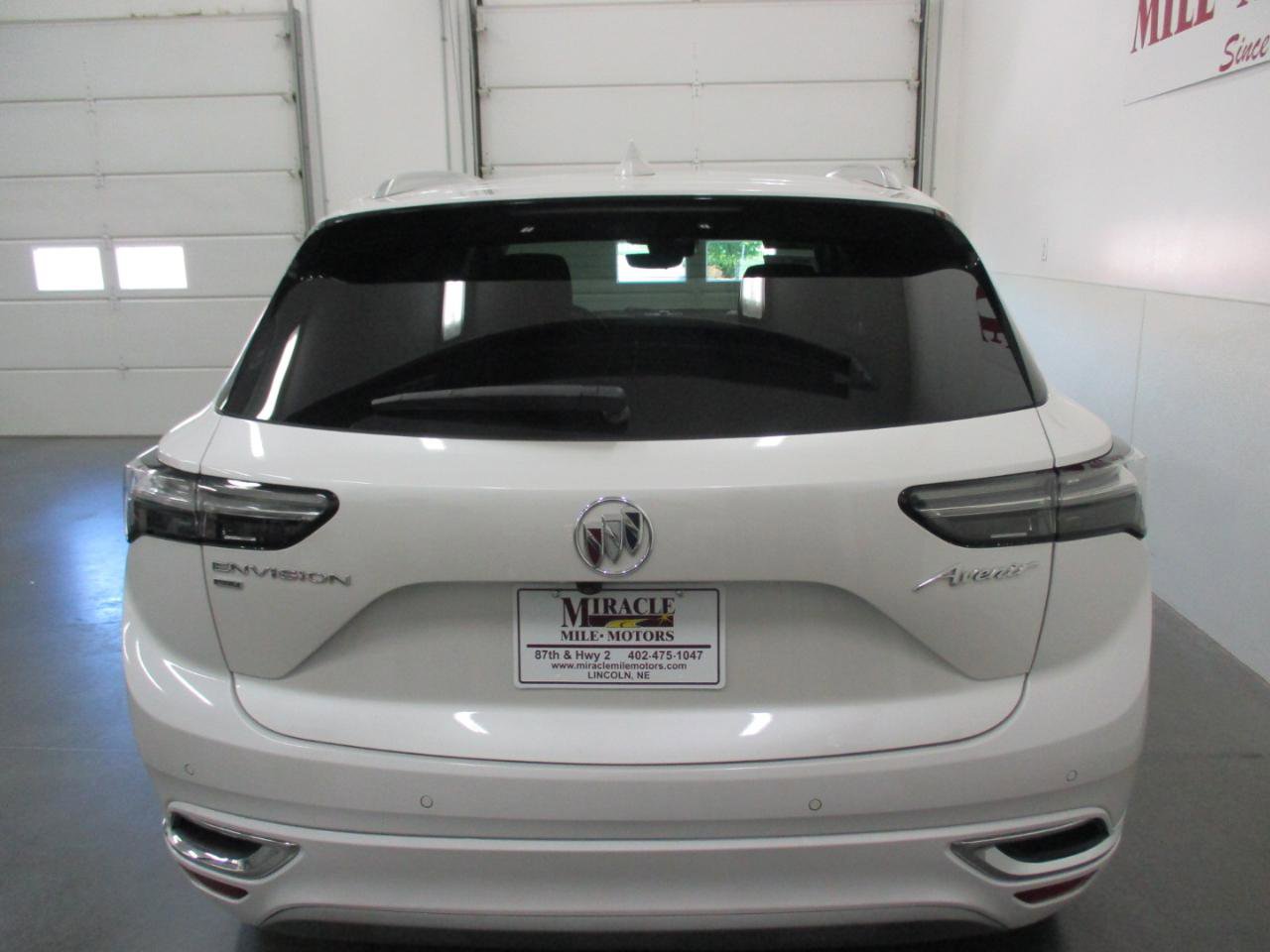 Used 2023 Buick Envision Avenir AWD/4WD image 5