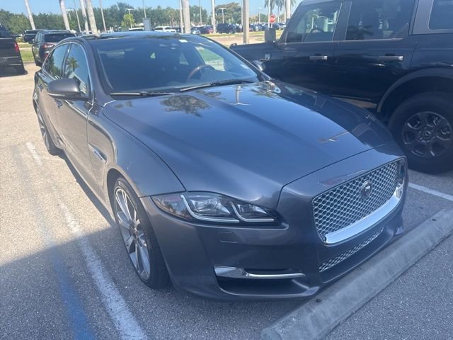 Used 2019 Jaguar XJ L Portfolio RWD image 3