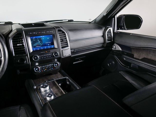 Used 2020 Ford Expedition Limited w/ Equipment Group 302A AWD/4WD image 17