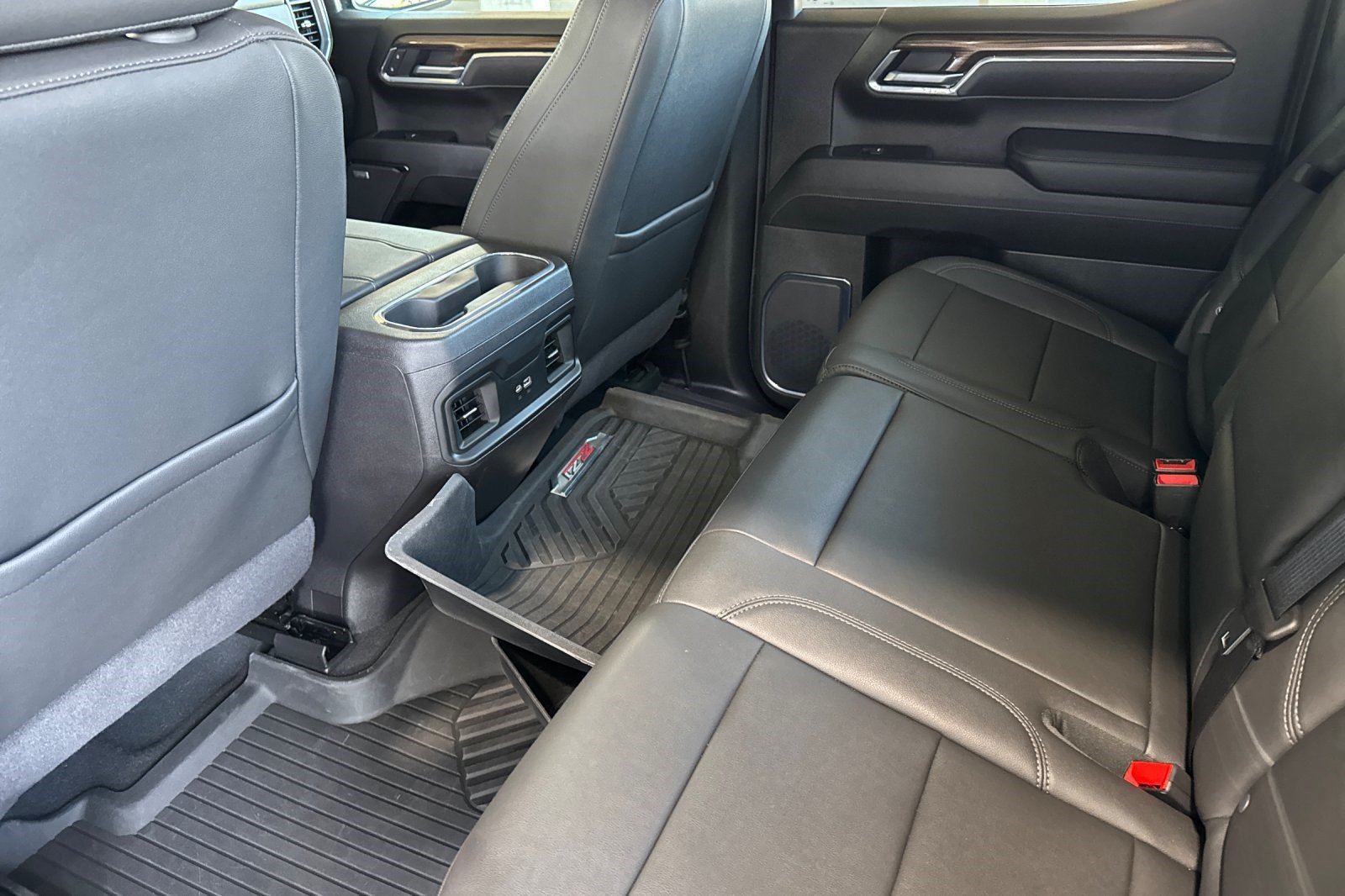 Used 2025 Chevrolet Silverado 1500 LT Trail Boss w/ LT Trail Boss Premium Package AWD/4WD image 26