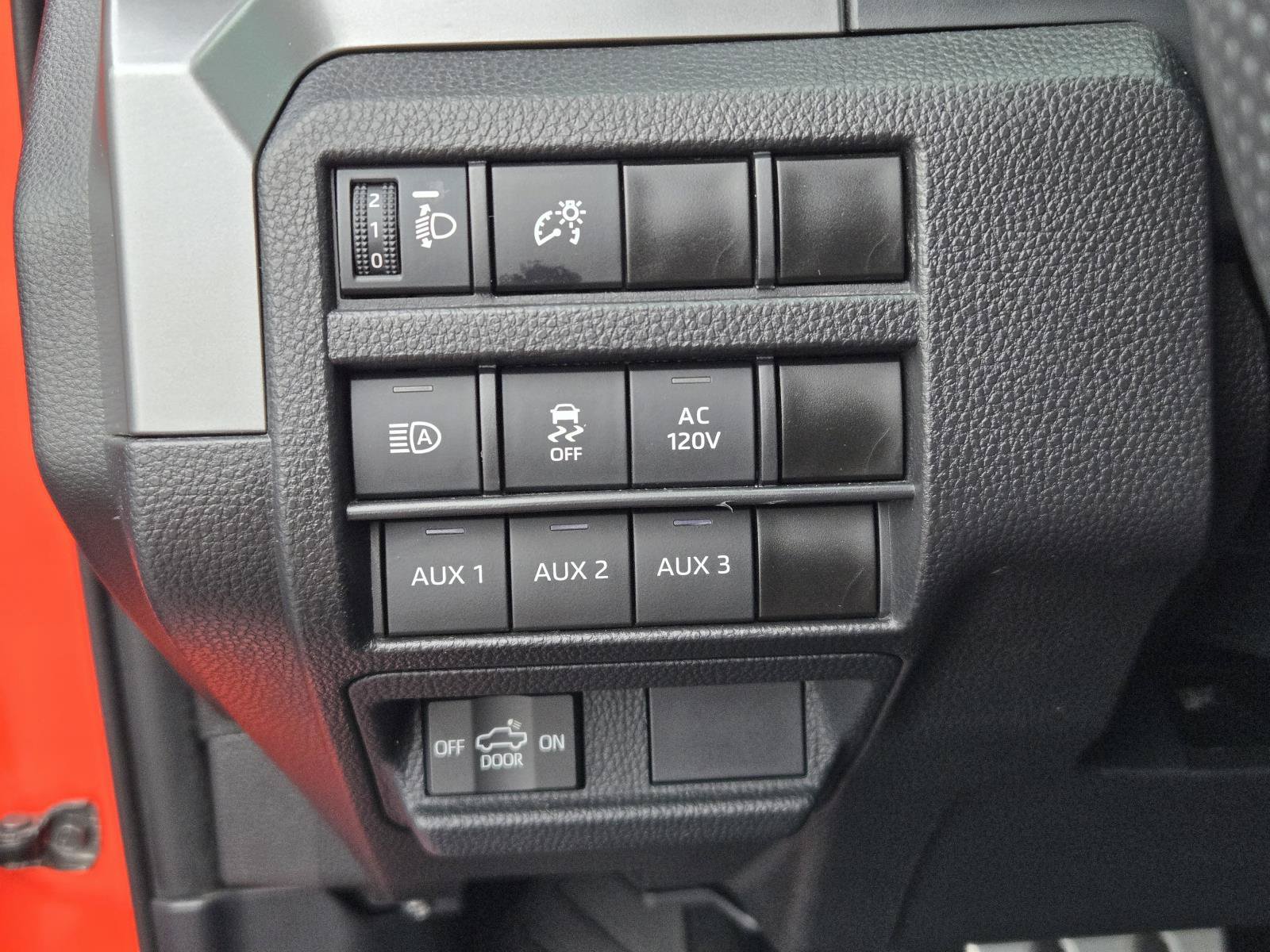Used 2024 Toyota Tacoma TRD Sport w/ TRD Sport Upgrade Package AWD/4WD image 18