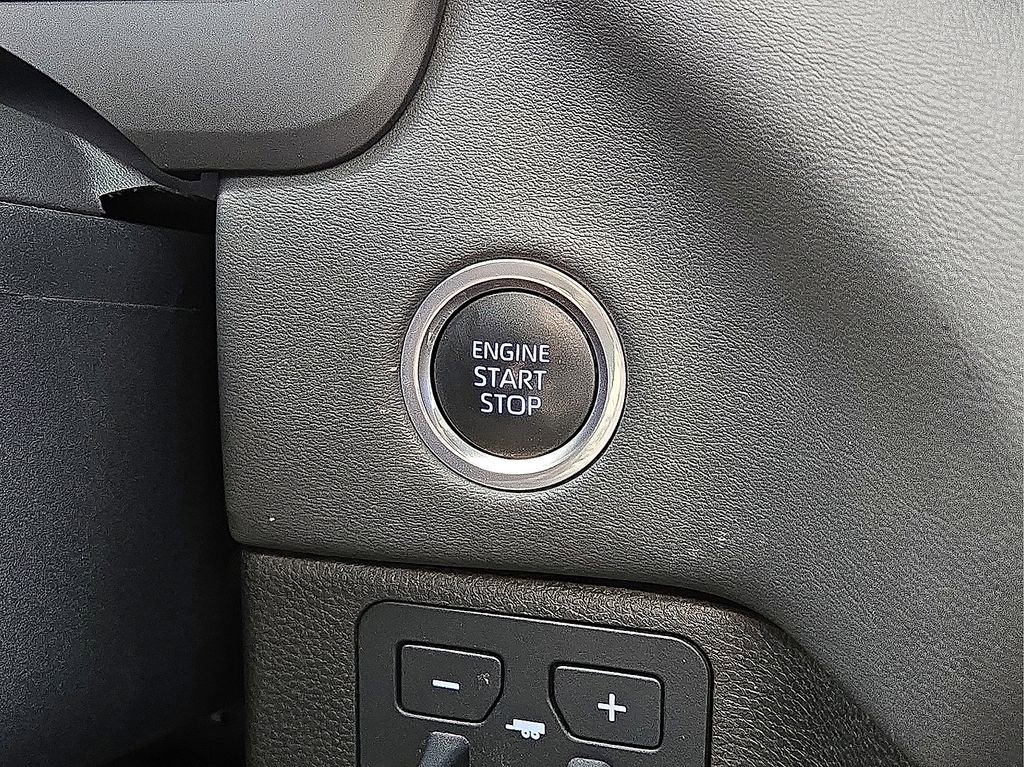 Used 2023 Toyota Tundra Platinum image 30