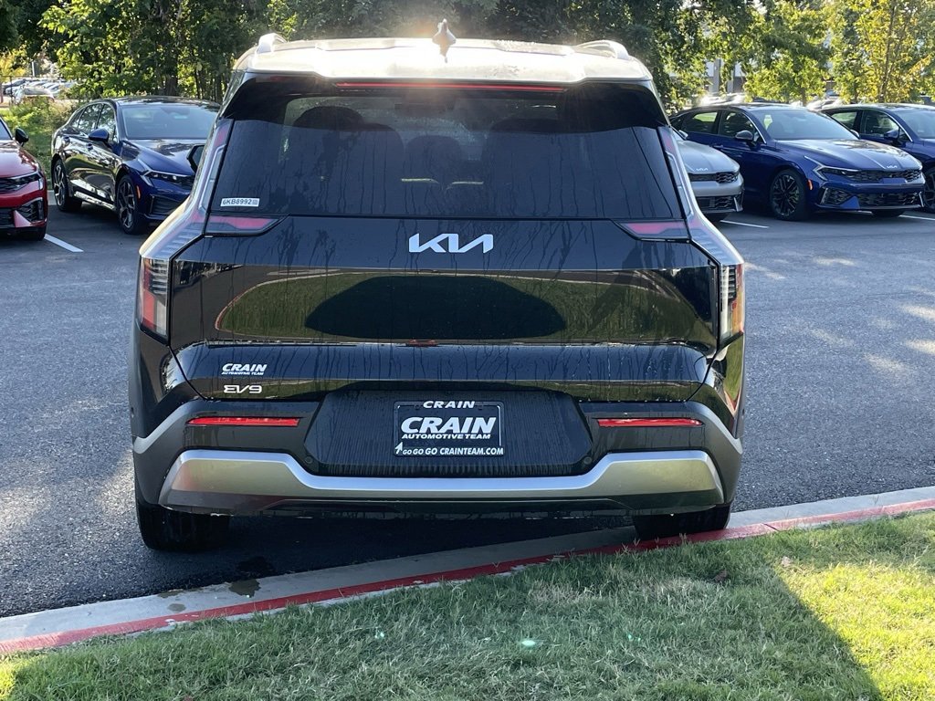 New 2026 Kia EV9 Wind image 9