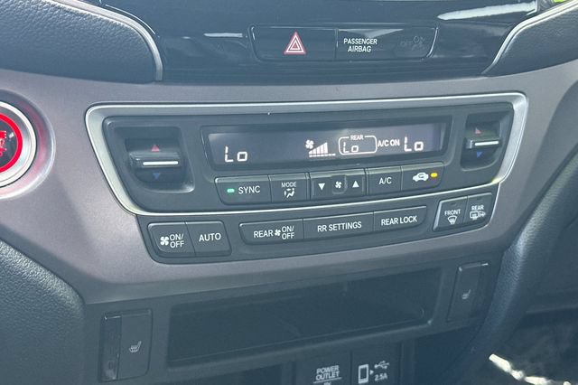 Used 2022 Honda Pilot Special Edition image 24