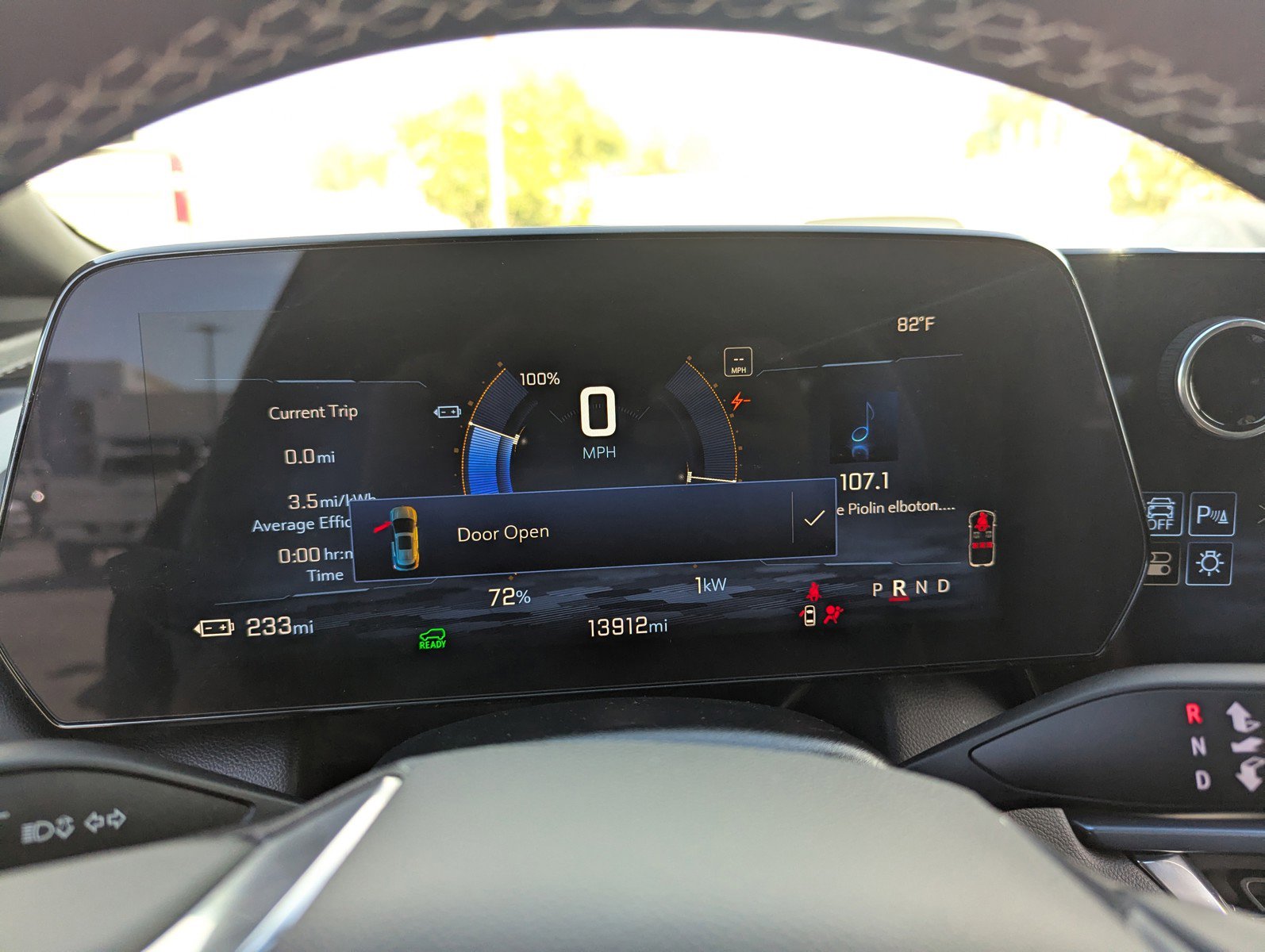 Certified 2025 Chevrolet Equinox EV LT w/ Convenience Package image 29