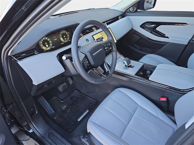 Used 2025 Land Rover Range Rover Evoque S image 16