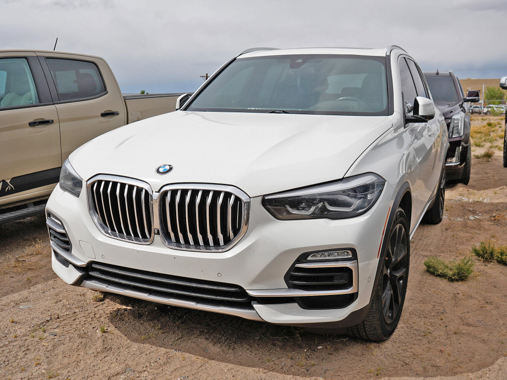Used 2019 BMW X5 xDrive40i w/ Premium Package 2 AWD/4WD image 1