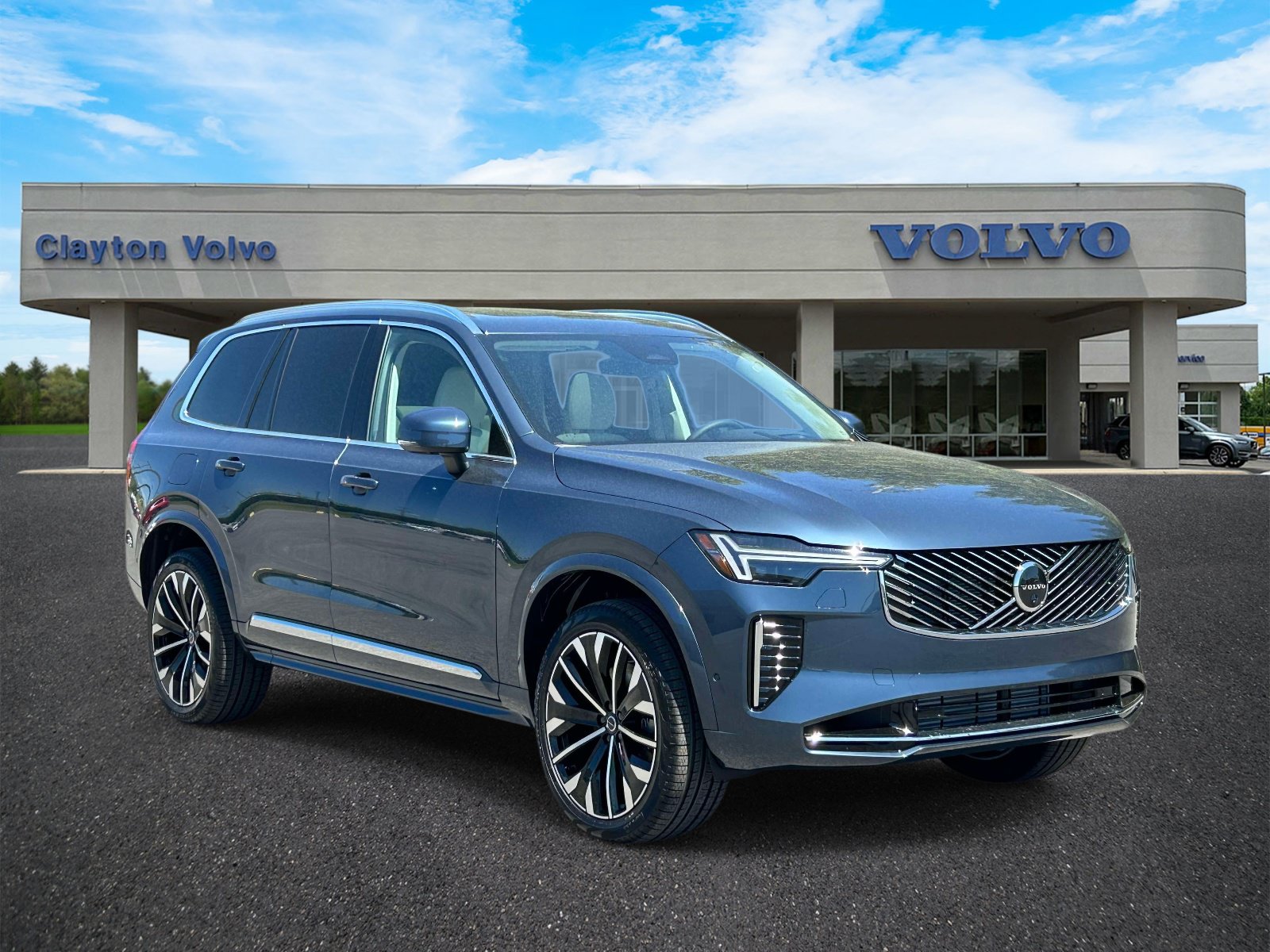 New 2026 Volvo XC90 T8 Ultra w/ Protection Package Premier AWD/4WD image 1