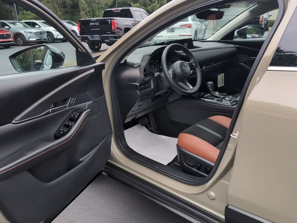 Certified 2025 MAZDA CX-30 Carbon AWD/4WD image 14