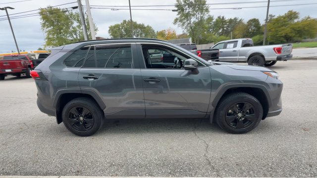 Used 2024 Toyota RAV4 XLE FWD image 9