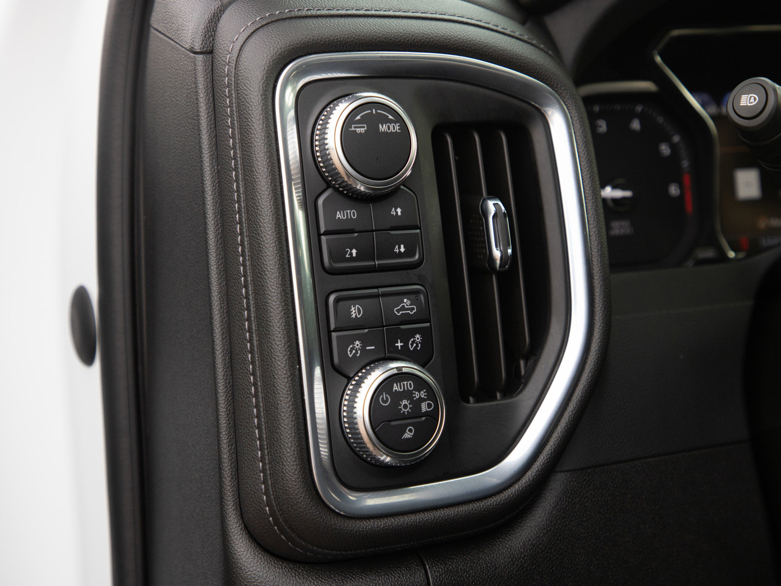 Used 2023 GMC Sierra 3500 Denali image 23