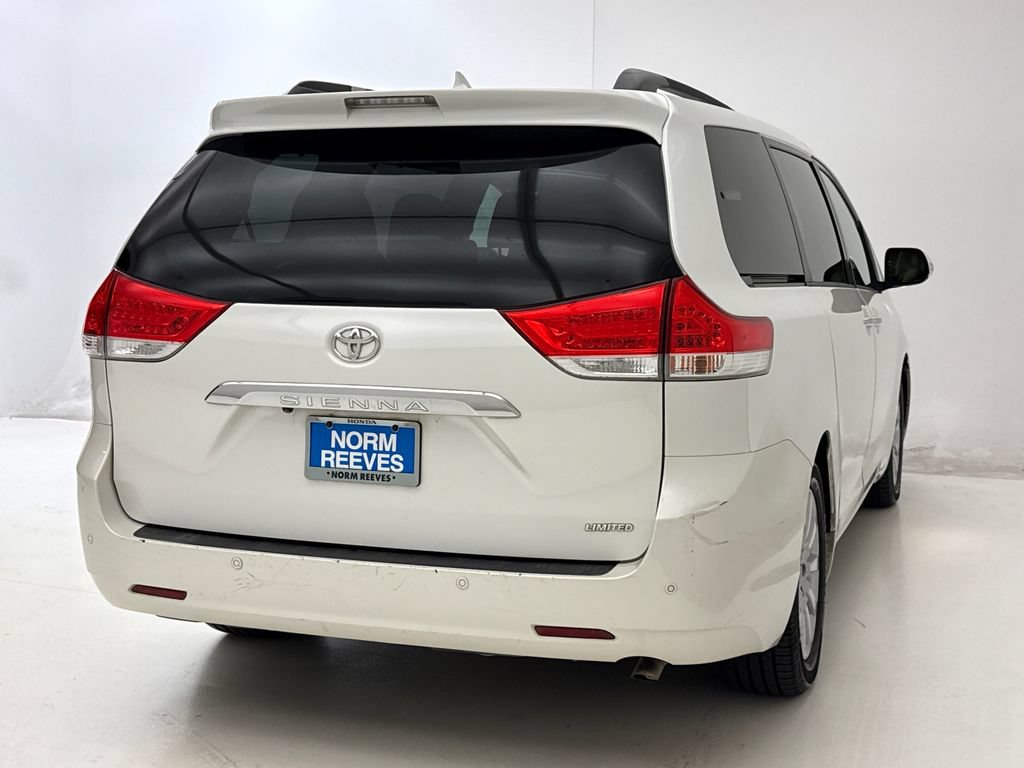 Used 2013 Toyota Sienna Limited w/ Premium Pkg FWD image 9