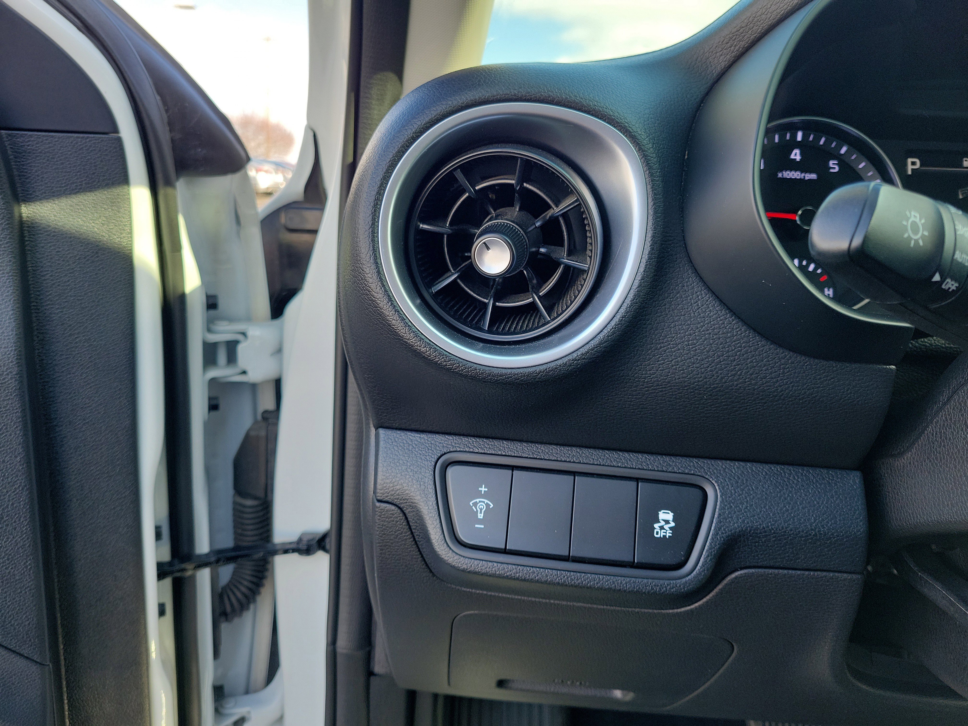 Used 2024 Kia Forte LX image 20