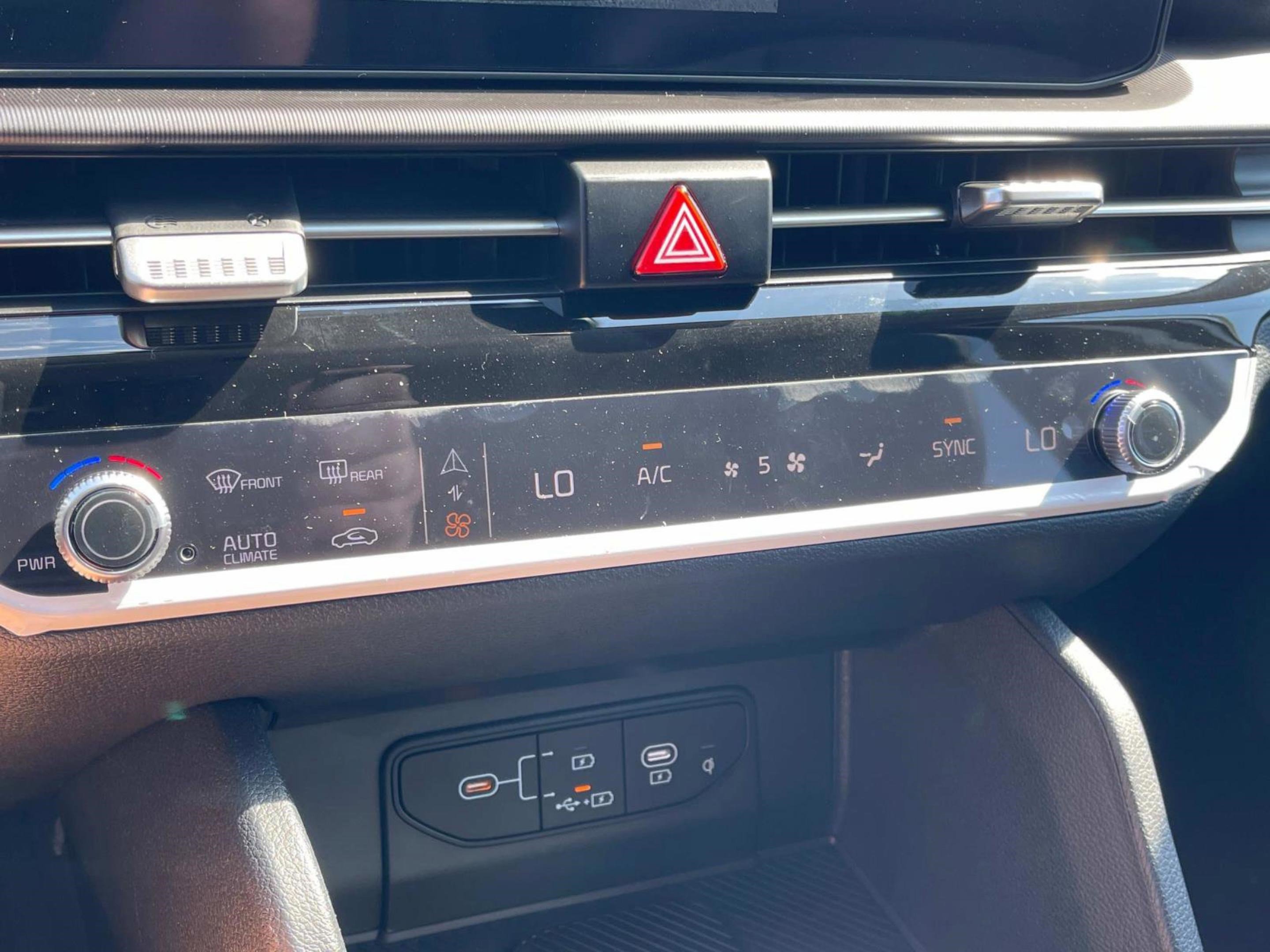 New 2026 Kia Sportage SX image 28